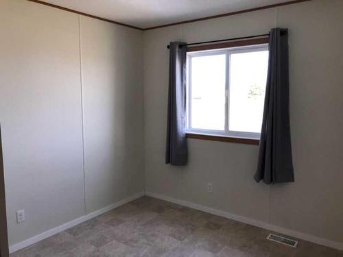 4718 49 Street, Berwyn, AB - Indoor Photo Showing Other Room