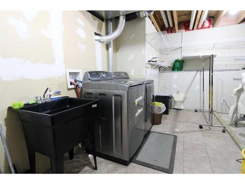 8813 88B Street, Grande Prairie, AB - Indoor Photo Showing Laundry Room