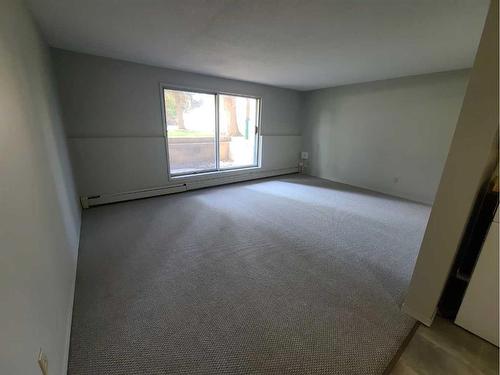 205-7802 99 Street, Peace River, AB - Indoor Photo Showing Other Room