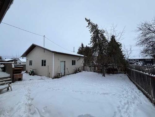 5505 48 Avenue, Grimshaw, AB - Outdoor With Exterior