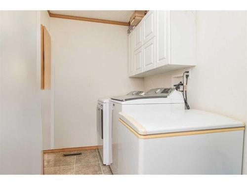 9003 85 Avenue, Grande Prairie, AB - Indoor Photo Showing Laundry Room