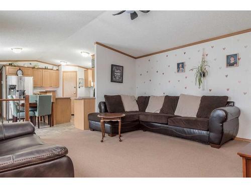 9003 85 Avenue, Grande Prairie, AB - Indoor Photo Showing Living Room