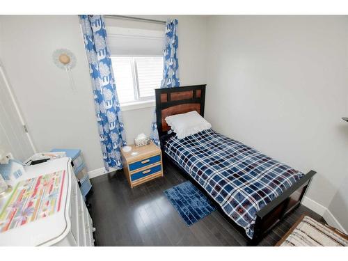 11813 87 Street, Grande Prairie, AB - Indoor Photo Showing Bedroom