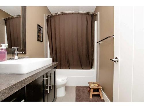 11813 87 Street, Grande Prairie, AB - Indoor Photo Showing Bathroom