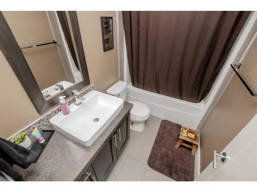 11813 87 Street, Grande Prairie, AB - Indoor Photo Showing Bathroom