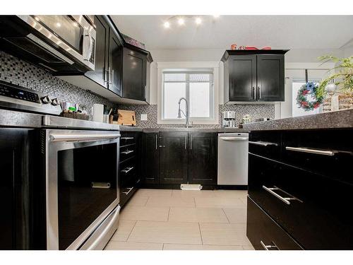 11813 87 Street, Grande Prairie, AB - Indoor Photo Showing Kitchen With Upgraded Kitchen