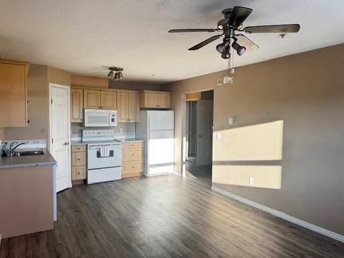 334-10402 111 Street, Grande Prairie, AB -  Photo Showing Other Room