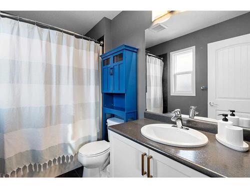 9434 Willow Drive, Grande Prairie, AB - Indoor Photo Showing Bathroom