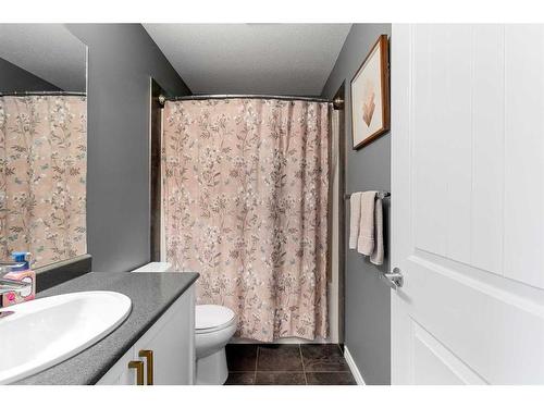 9434 Willow Drive, Grande Prairie, AB - Indoor Photo Showing Bathroom