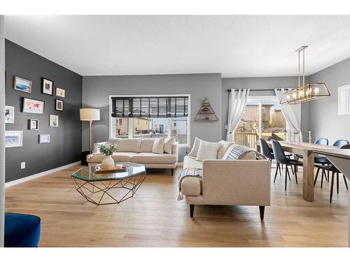 9434 Willow Drive, Grande Prairie, AB - Indoor Photo Showing Living Room