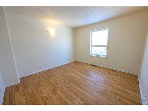 13106 95 Street, Grande Prairie, AB - Indoor Photo Showing Other Room