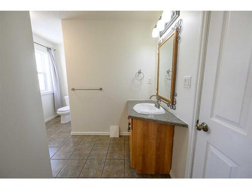 13106 95 Street, Grande Prairie, AB - Indoor Photo Showing Bathroom