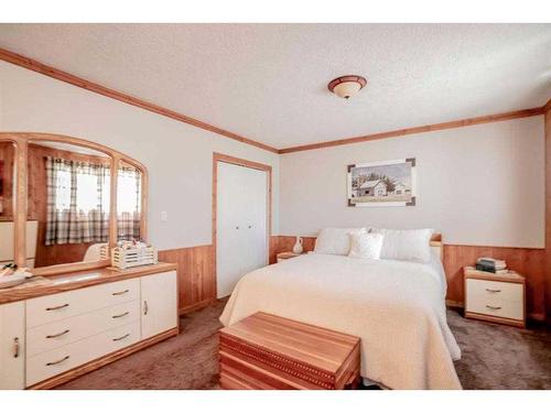 72174 Rr 13, Debolt, AB - Indoor Photo Showing Bedroom