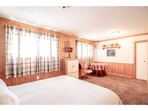 72174 Rr 13, Debolt, AB - Indoor Photo Showing Bedroom