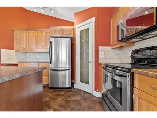 9021 129 Avenue, Grande Prairie, AB - Indoor Photo Showing Kitchen