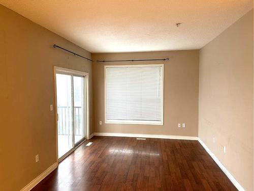 206-9225 Lakeland Drive, Grande Prairie, AB - Indoor Photo Showing Other Room