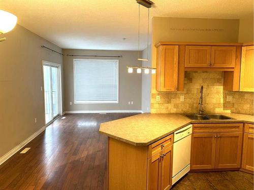 206-9225 Lakeland Drive, Grande Prairie, AB - Indoor Photo Showing Kitchen