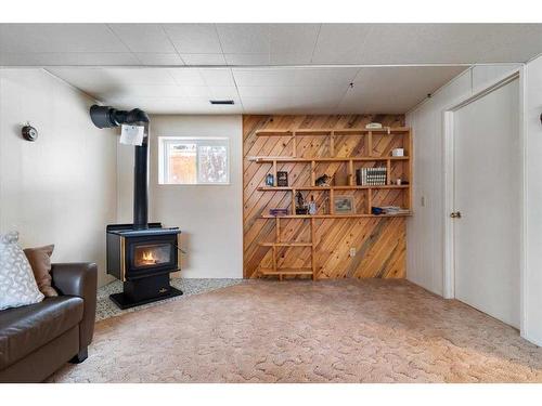 9670 76 Avenue, Grande Prairie, AB - Indoor With Fireplace