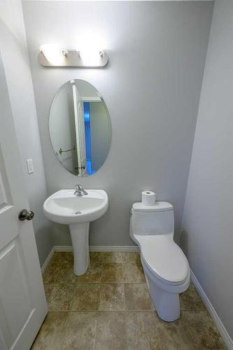 8545 102A Avenue, Grande Prairie, AB - Indoor Photo Showing Bathroom