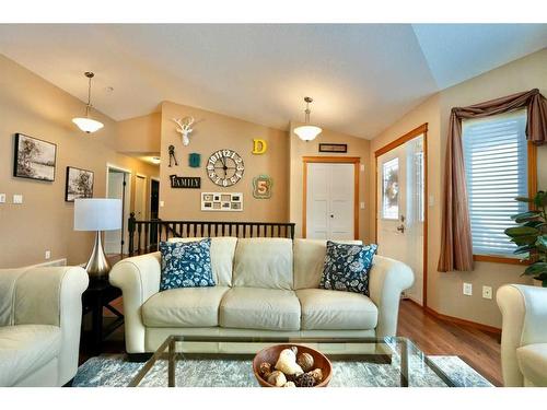 82356 Range Road 214, Rural Northern Sunrise County, AB - Indoor Photo Showing Living Room