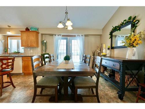 82356 Range Road 214, Rural Northern Sunrise County, AB - Indoor Photo Showing Dining Room