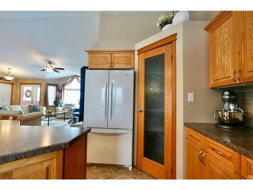 82356 Range Road 214, Rural Northern Sunrise County, AB - Indoor Photo Showing Kitchen