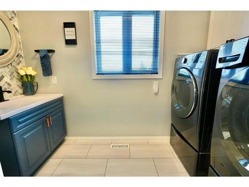 82356 Range Road 214, Rural Northern Sunrise County, AB - Indoor Photo Showing Laundry Room