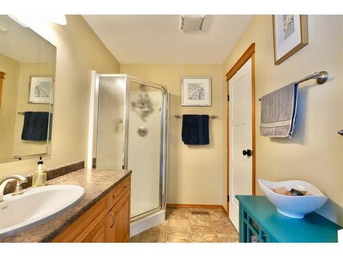 82356 Range Road 214, Rural Northern Sunrise County, AB - Indoor Photo Showing Bathroom