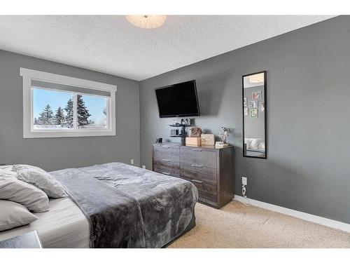 6918 99A Street, Grande Prairie, AB - Indoor Photo Showing Bedroom