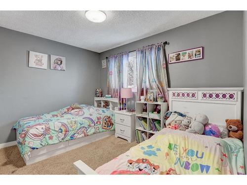 6918 99A Street, Grande Prairie, AB - Indoor Photo Showing Bedroom