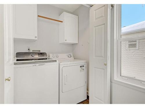 101-10550 111 Street, Grande Prairie, AB - Indoor Photo Showing Laundry Room