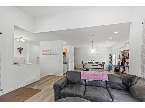 11922 79 Avenue, Grande Prairie, AB - Indoor Photo Showing Living Room