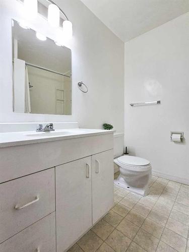 10353 99Th Avenue, Grande Cache, AB - Indoor Photo Showing Bathroom