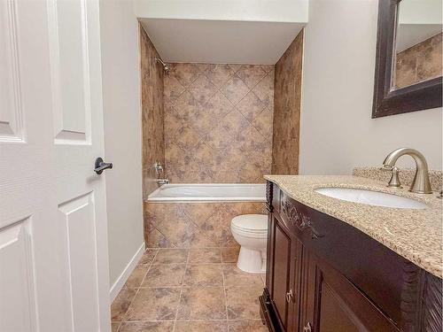 13002 93A Street, Grande Prairie, AB - Indoor Photo Showing Bathroom