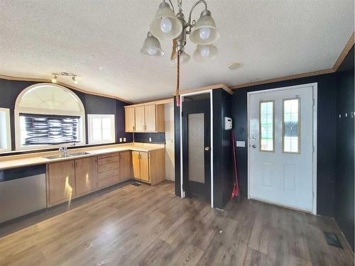 7832 97 Avenue, Peace River, AB 