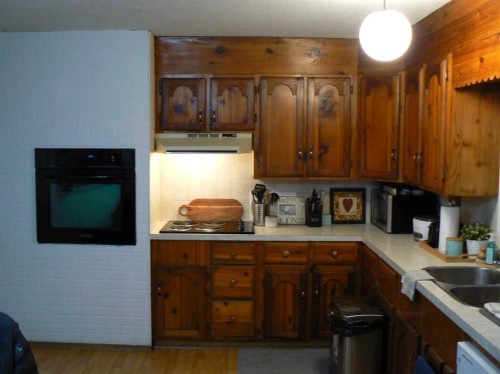 74504 172 Range, High Prairie, AB - Indoor Photo Showing Kitchen With Double Sink