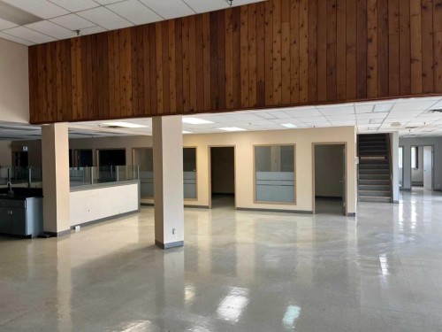 8610 87 Avenue, Peace River, AB 