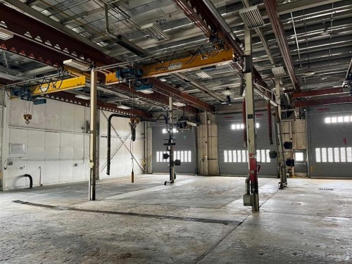 8610 87 Avenue, Peace River, AB 