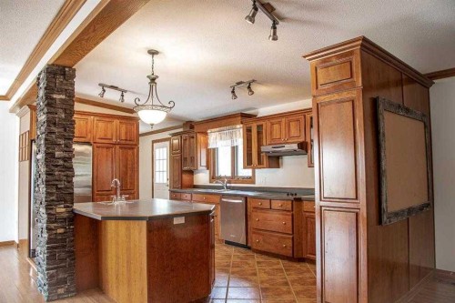 110101 Range Road 180, Rural Mackenzie County, AB - Indoor Photo Showing Kitchen