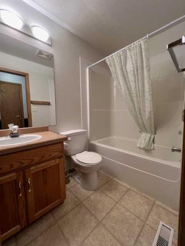7A & 7B Pembina Road, Rainbow Lake, AB - Indoor Photo Showing Bathroom