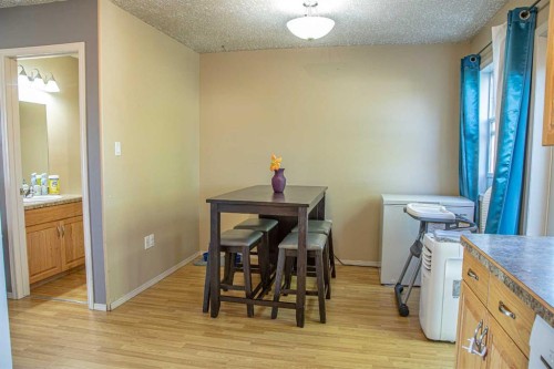 10808 100 Avenue, High Level, AB - Indoor