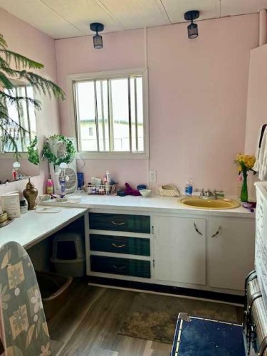 4600 53 Avenue, Grimshaw, AB - Indoor