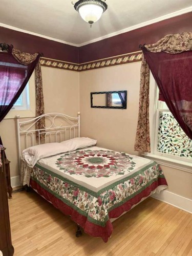 103 Centre Street, Mclennan, AB - Indoor Photo Showing Bedroom