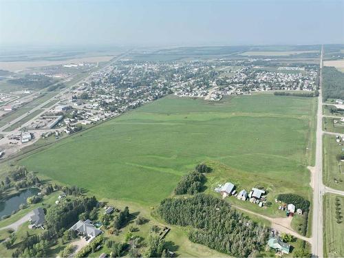 11 Th Avenue, Beaverlodge, AB 