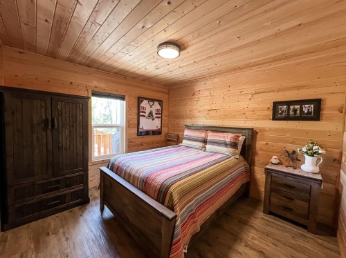 20133 Twp Rd 832, St. Isidore, AB - Indoor Photo Showing Bedroom