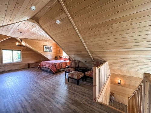 20133 Twp Rd 832, St. Isidore, AB - Indoor Photo Showing Other Room