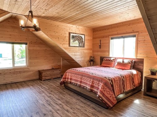 20133 Twp Rd 832, St. Isidore, AB - Indoor Photo Showing Bedroom