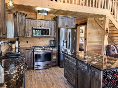 20133 Twp Rd 832, St. Isidore, AB - Indoor Photo Showing Kitchen With Double Sink With Upgraded Kitchen
