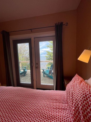 75 Peace River Avenue, Joussard, AB - Indoor Photo Showing Bedroom