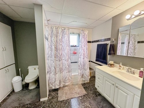 5009 50 Avenue, Valleyview, AB 